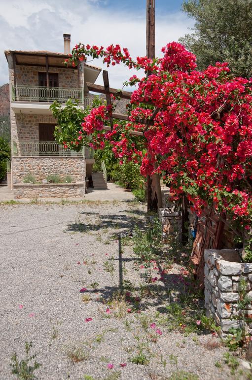 Picturesque Houses Leonídion Buitenkant foto