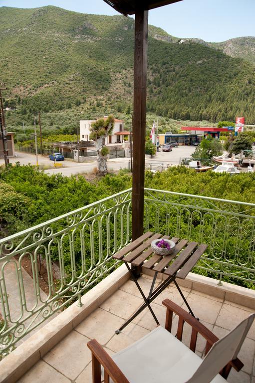 Picturesque Houses Leonídion Buitenkant foto